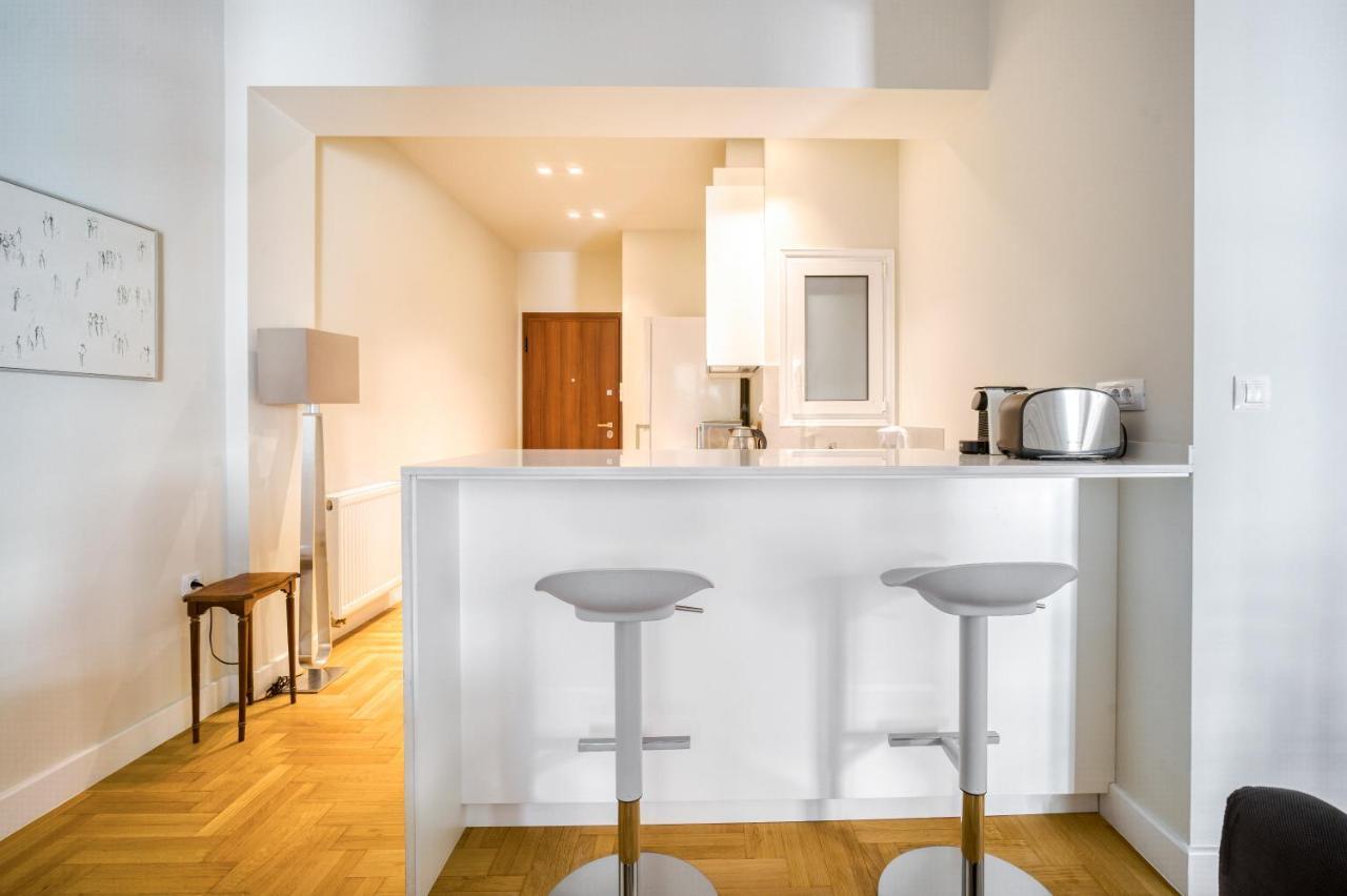 Lovely Sunlit Central Athens 2 Bedroom 2 Bathroom Condo Extérieur photo